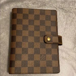 Louis Vuitton agenda Medium size